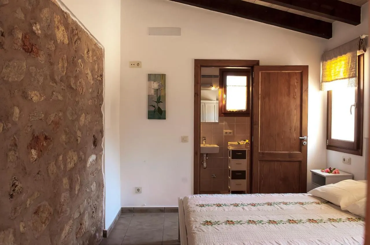 Finca Salas Nou Calonge  Prázdninový dům